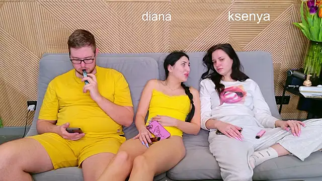 Snapshot of Ksenny chatting on March 10, 2026, 3:54 am Ksenny online show from March 10, 2026, 3:54 am