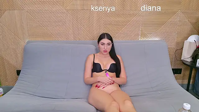 Ksenny online show from November 4, 2025, 3:49 pm