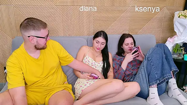 Snapshot of Ksenny chatting on March 16, 2026, 3:47 am Ksenny online show from March 16, 2026, 3:47 am