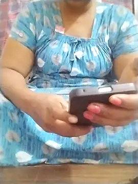 Snapshot of Tamilpriya46 chatting on September 12, 2025, 4:18 pm Tamilpriya46 online show from September 12, 2025, 4:18 pm