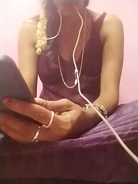 Snapshot of Tamilpriya46 chatting on February 28, 2025, 5:15 pm Tamilpriya46 online show from February 28, 2025, 5:15 pm