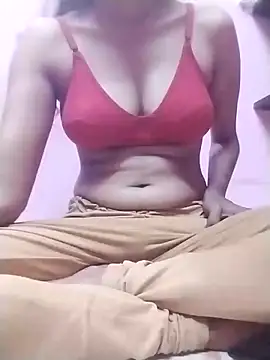 Snapshot of Tamilpriya46 chatting on February 19, 2025, 11:49 am Tamilpriya46 online show from February 19, 2025, 11:49 am