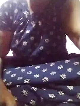 Snapshot of Tamilpriya46 chatting on February 7, 2025, 6:02 pm Tamilpriya46 online show from February 7, 2025, 6:02 pm