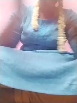 Snapshot of Tamilpriya46 chatting on March 2, 2025, 5:20 pm Tamilpriya46 online show from March 2, 2025, 5:20 pm