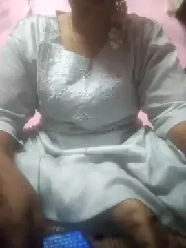 Snapshot of Tamilpriya46 chatting on February 6, 2025, 4:25 pm Tamilpriya46 online show from February 6, 2025, 4:25 pm