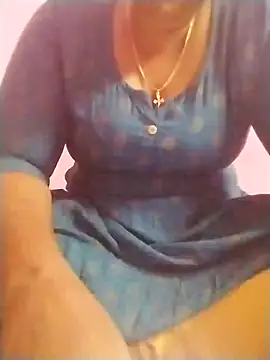 Snapshot of Tamilpriya46 chatting on February 2, 2025, 11:07 am Tamilpriya46 online show from February 2, 2025, 11:07 am