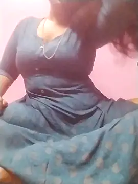 Snapshot of Tamilpriya46 chatting on February 17, 2025, 5:12 pm Tamilpriya46 online show from February 17, 2025, 5:12 pm