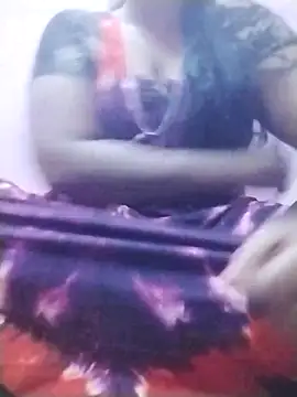 Snapshot of Tamilpriya46 chatting on February 19, 2025, 4:55 pm Tamilpriya46 online show from February 19, 2025, 4:55 pm