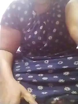 Snapshot of Tamilpriya46 chatting on February 10, 2025, 7:04 am Tamilpriya46 online show from February 10, 2025, 7:04 am