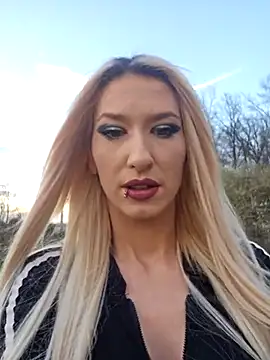 Julia-Sugar online show from March 22, 2025, 5:20 pm