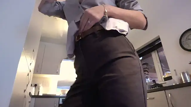 SweetMonicaUK online show from November 27, 2025, 10:27 am