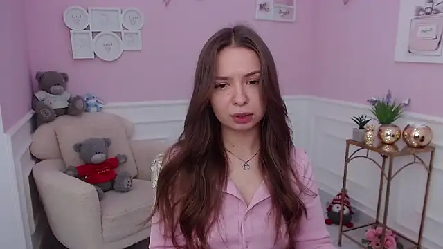 Snapshot of LucySkilar chatting on September 12, 2025, 4:23 am LucySkilar online show from September 12, 2025, 4:23 am