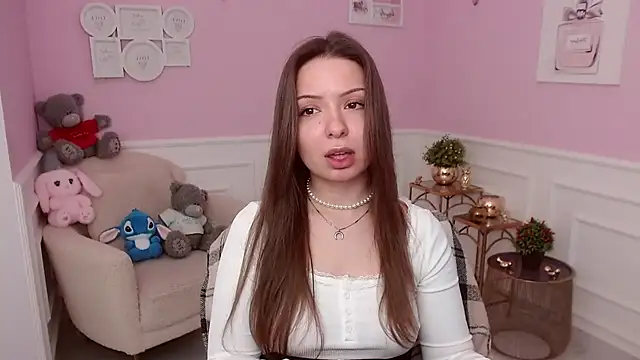 Snapshot of LucySkilar chatting on March 29, 2026, 4:25 am LucySkilar online show from March 29, 2026, 4:25 am