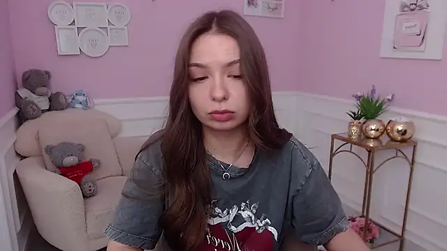 Snapshot of LucySkilar chatting on October 23, 2025, 4:55 am LucySkilar online show from October 23, 2025, 4:55 am