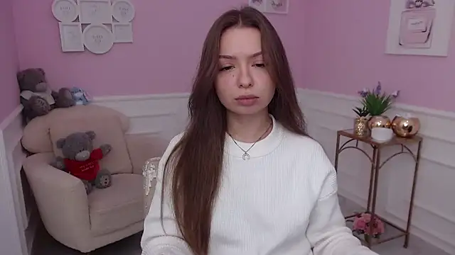 Snapshot of LucySkilar chatting on November 4, 2025, 5:44 am LucySkilar online show from November 4, 2025, 5:44 am