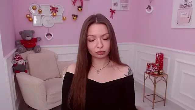 Snapshot of LucySkilar chatting on December 24, 2024, 8:00 am LucySkilar online show from December 24, 2024, 8:00 am