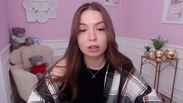 Snapshot of LucySkilar chatting on September 14, 2025, 5:19 am LucySkilar online show from September 14, 2025, 5:19 am