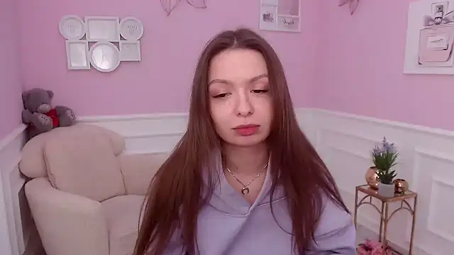 Snapshot of LucySkilar chatting on December 2, 2024, 11:40 am LucySkilar online show from December 2, 2024, 11:40 am