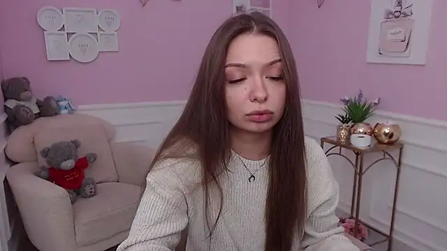 Snapshot of LucySkilar chatting on November 2, 2025, 6:18 am LucySkilar online show from November 2, 2025, 6:18 am