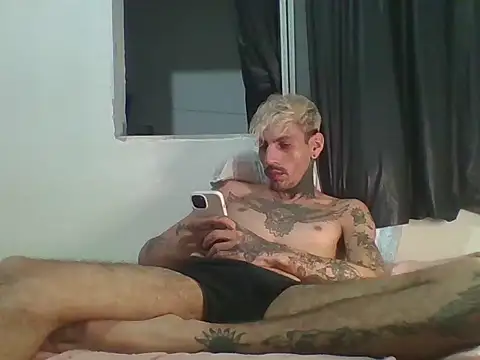 PitbullDiablo1 online show from October 30, 2025, 5:28 am