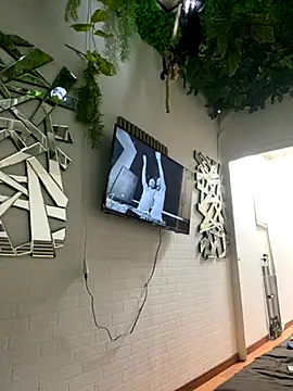 tamarabigass1 online show from November 11, 2025, 3:23 am