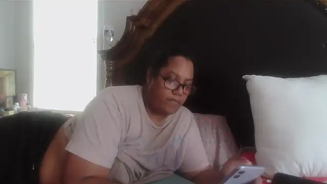 Snapshot of ebonyred chatting on March 28, 2026, 7:48 pm ebonyred online show from March 28, 2026, 7:48 pm