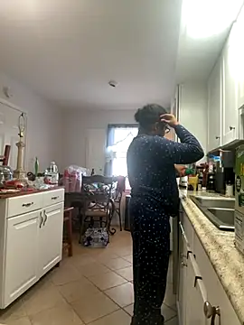 Snapshot of ebonyred chatting on November 11, 2025, 3:18 pm ebonyred online show from November 11, 2025, 3:18 pm