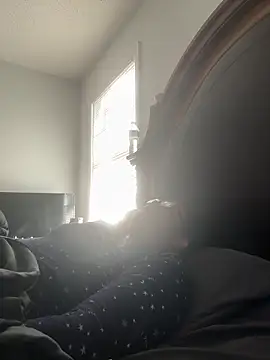 Snapshot of ebonyred chatting on December 21, 2025, 2:19 pm ebonyred online show from December 21, 2025, 2:19 pm