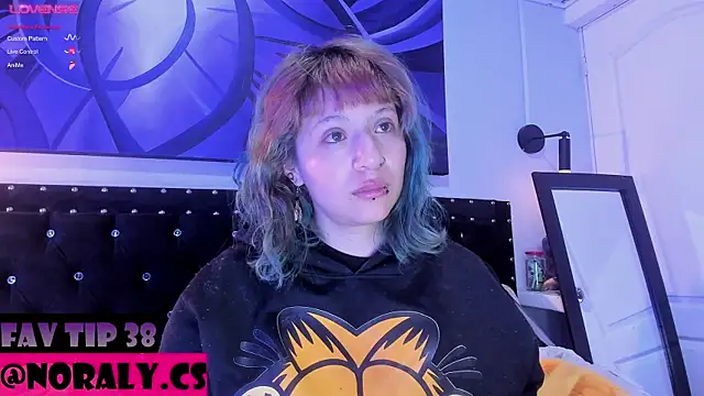 Snapshot of hey_noraly chatting on May 29, 2026, 5:13 am hey noraly online show from May 29, 2026, 5:13 am