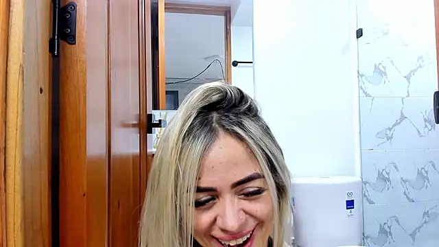 nicole valencia  online show from March 26, 2026, 3:10 pm