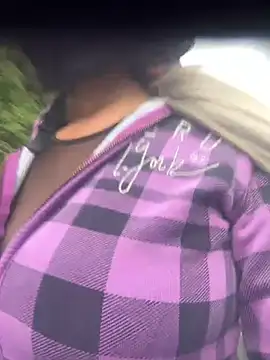 nicole valencia  online show from February 15, 2025, 8:45 pm