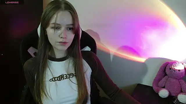 amelia sweeti online show from April 6, 2026, 8:32 pm