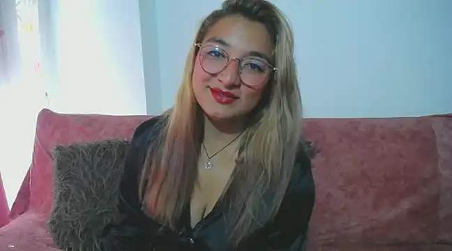  sweetcarla online show from January 31, 2025, 3:44 pm