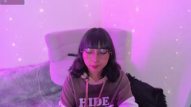 Snapshot of arysUwU chatting on February 7, 2026, 2:52 am arysUwU online show from February 7, 2026, 2:52 am