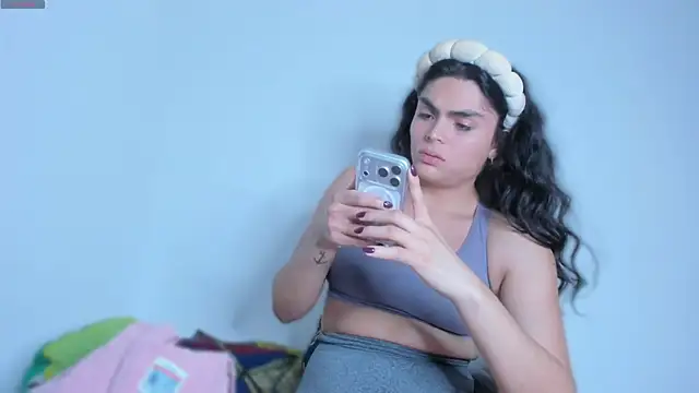 cheryl blossom69 online show from February 10, 2026, 1:04 am