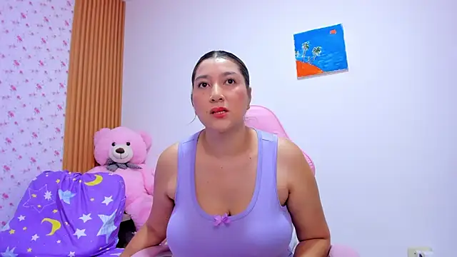 Soyqueen online show from May 19, 2026, 7:04 am