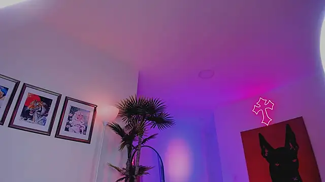 Snapshot of Taylor__foxxx chatting on October 22, 2025, 4:34 am Taylor foxxx online show from October 22, 2025, 4:34 am