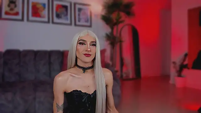 Snapshot of Taylor__foxxx chatting on November 28, 2025, 5:18 am Taylor foxxx online show from November 28, 2025, 5:18 am