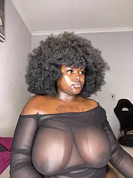 Honeycoco0211 online show from November 5, 2025, 12:30 pm