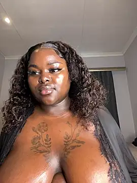 Honeycoco0211 online show from April 7, 2026, 6:15 am