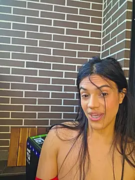 Snapshot of Deisy_Torres chatting on May 3, 2026, 8:45 pm Deisy Torres online show from May 3, 2026, 8:45 pm