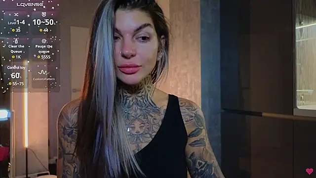 tattooedBabyy online show from February 18, 2025, 4:47 pm