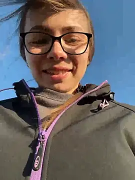 Snapshot of EvaRoss_ chatting on March 6, 2025, 3:13 pm EvaRoss online show from March 6, 2025, 3:13 pm