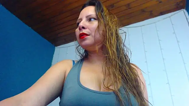 Snapshot of camila_delarosa chatting on February 6, 2025, 12:59 pm camila delarosa online show from February 6, 2025, 12:59 pm