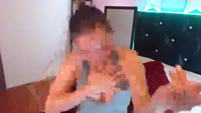 Snapshot of camila_delarosa chatting on October 12, 2025, 9:43 am camila delarosa online show from October 12, 2025, 9:43 am