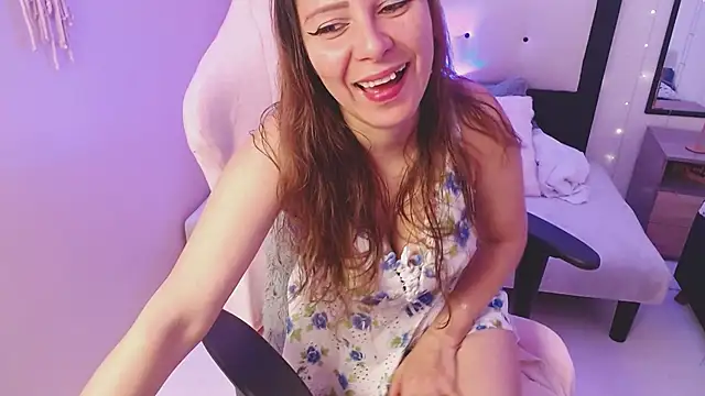 camila delarosa online show from June 11, 2026, 4:04 pm