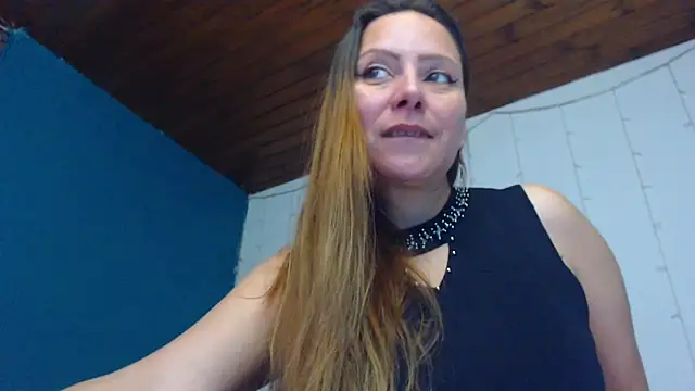 Snapshot of camila_delarosa chatting on February 1, 2025, 1:30 pm camila delarosa online show from February 1, 2025, 1:30 pm