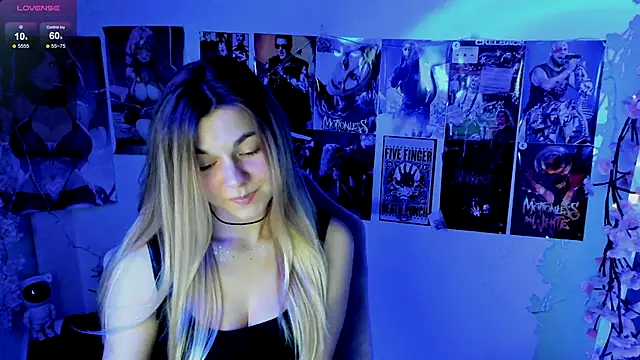 Snapshot of Sweet_me_ chatting on December 5, 2025, 7:23 pm Sweet me online show from December 5, 2025, 7:23 pm