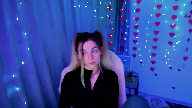 Snapshot of Sweet_me_ chatting on March 4, 2026, 5:21 pm Sweet me online show from March 4, 2026, 5:21 pm