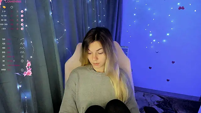 Snapshot of Sweet_me_ chatting on November 11, 2025, 6:52 am Sweet me online show from November 11, 2025, 6:52 am